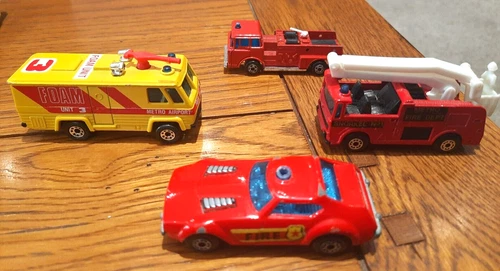VINTAGE HOT WHEELS MATCHBOX DIE CAST CAR-FIRE TRUCK ENGINE-FOAM UNIT-SNORKEL-LOT