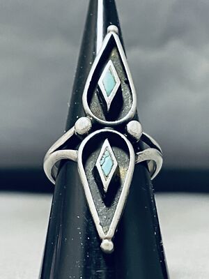 ONE OF THE MOST UNIQUE VINTAGE NAVAJO BLUE GEM TURQUOISE STERLING SILVER RING