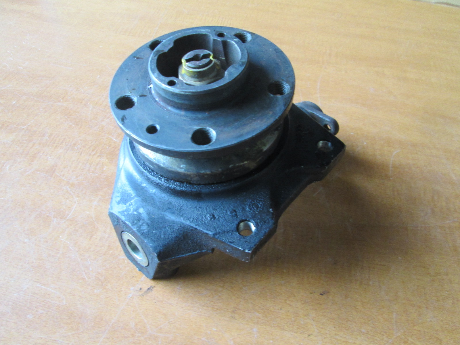 Ferrari 348 - LH Front Steering Hub Knuckle / Spindle wheel Bearing # 145261