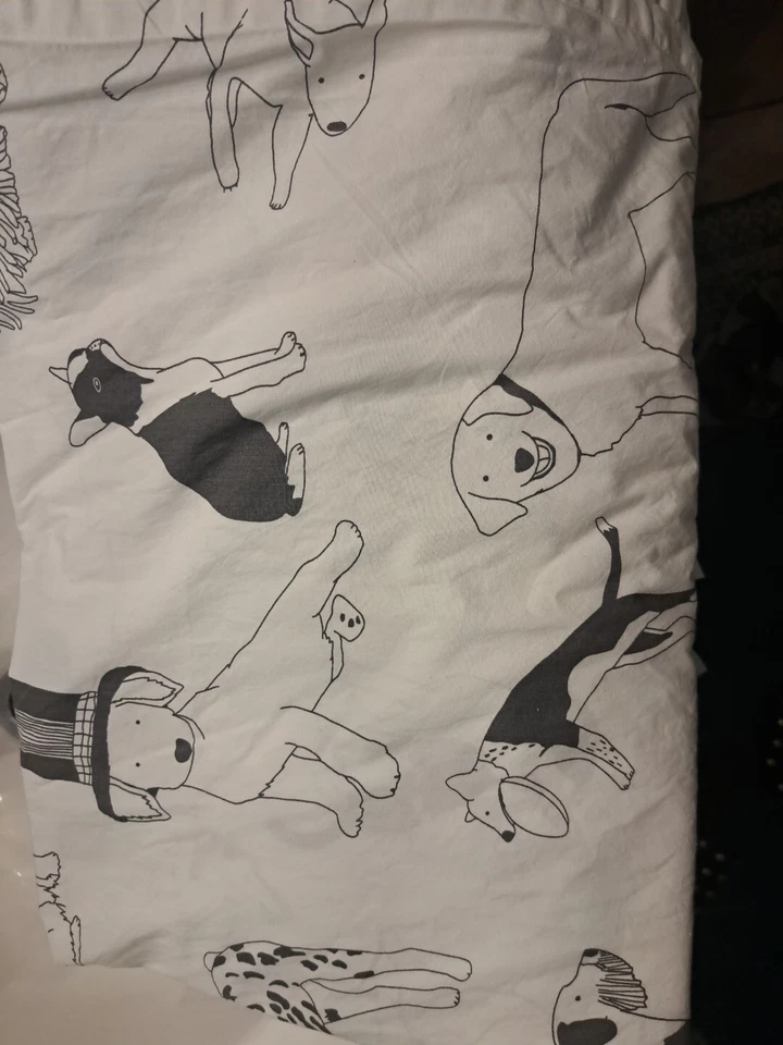 The Land Of Nod 儿童尺寸双白色和黑色扁平单只狗 — 第 4/4 张图片