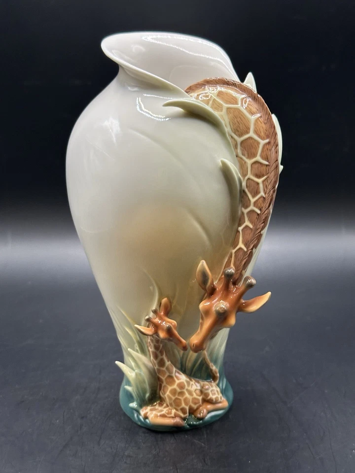 VTG RARE Franz Porcelain "Endless Beauty" Giraffe Design Sculptured Vase MINT - Image 2 of 4