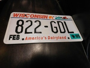 Wisconsin WI Expired License Plate Tag #822 GDL