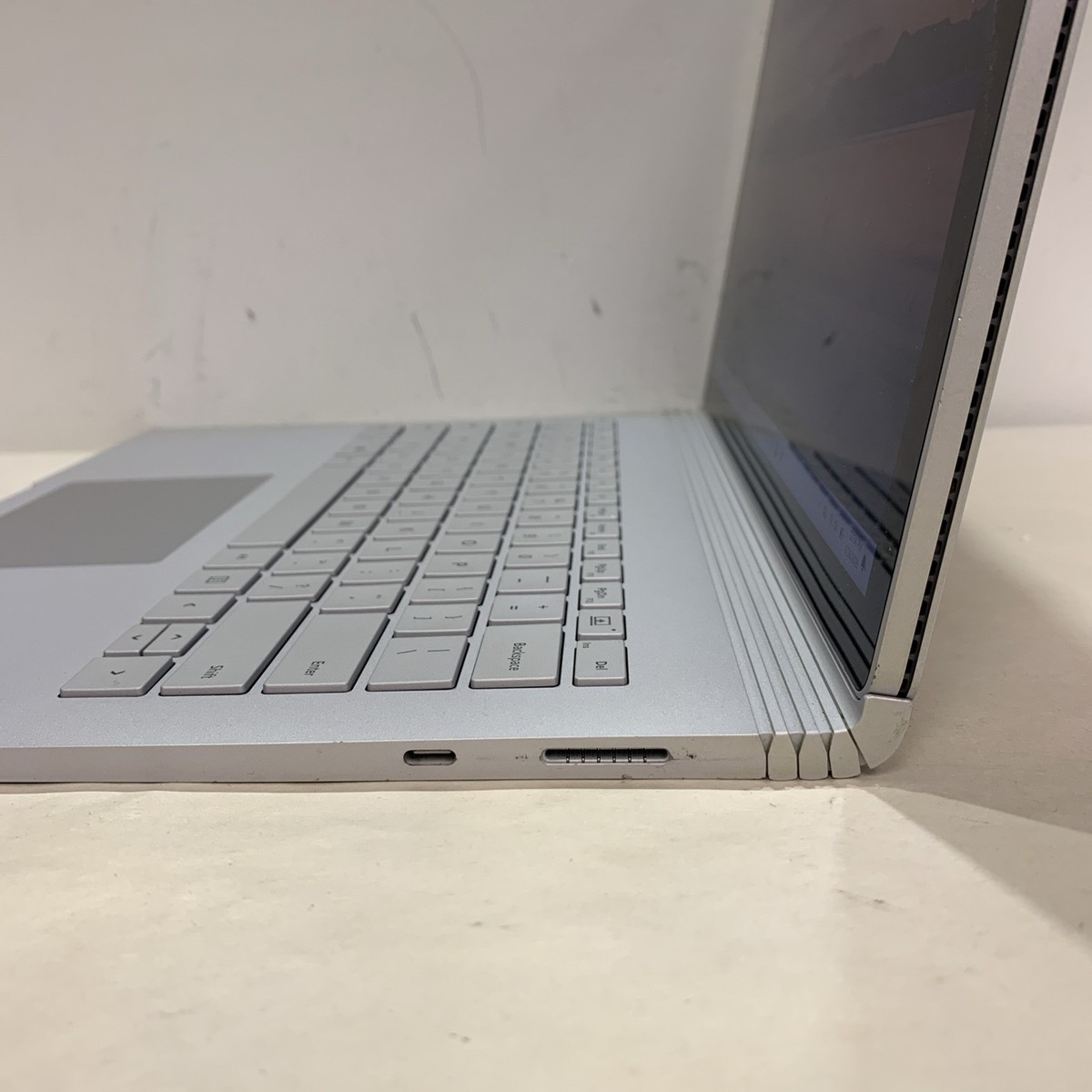Microsoft Surface Book 3 i5-1035G7 8GB RAM 256GB SSD Win11 Pro