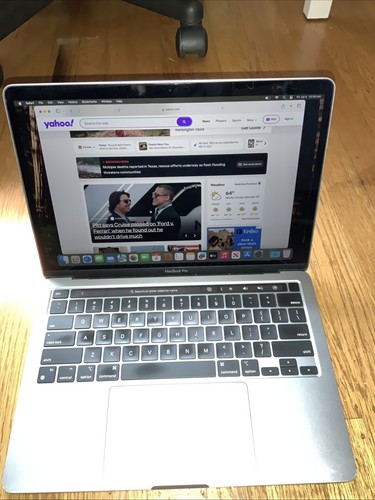 Apple Macbook Pro 13" 2.3GHz M1 16GB RAM 1TB SSD 2020 A2338 Sequoia