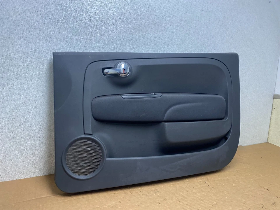 2012 to 2015 Fiat 500 Right Passenger Rh Interior Door Panel OEM M6921 DG - Image 3 of 4