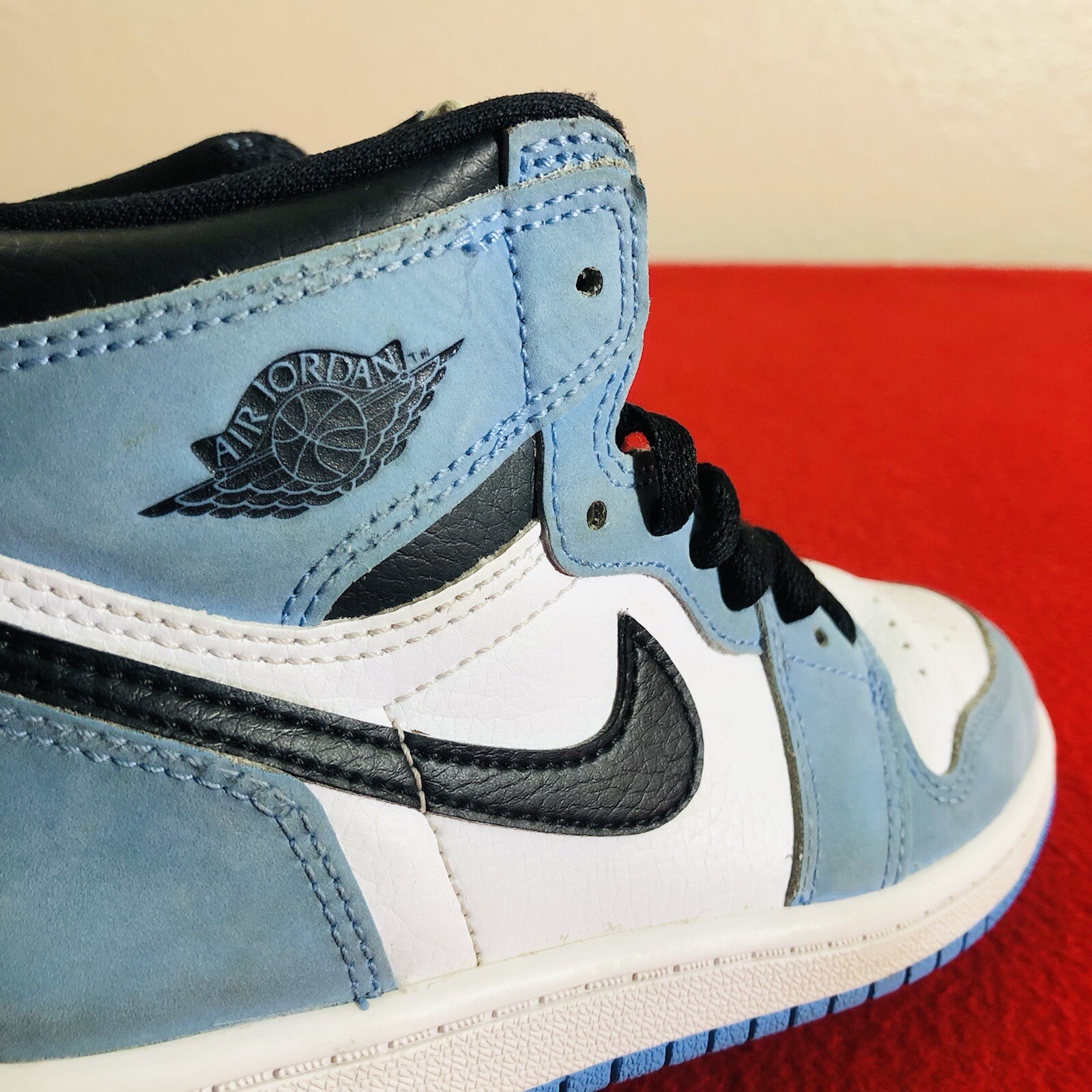 blue jordans 1