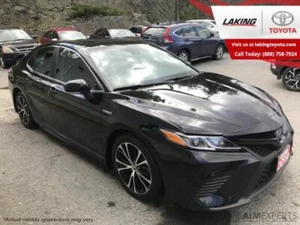 2019 Toyota Camry SE - Sunroof - Navigation