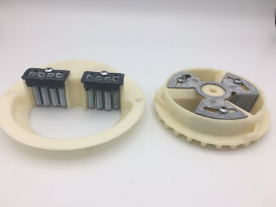 Adjustable Merchandise Vending Wheel Set Oak Eagle A&A Candy Nut Chicle Gum