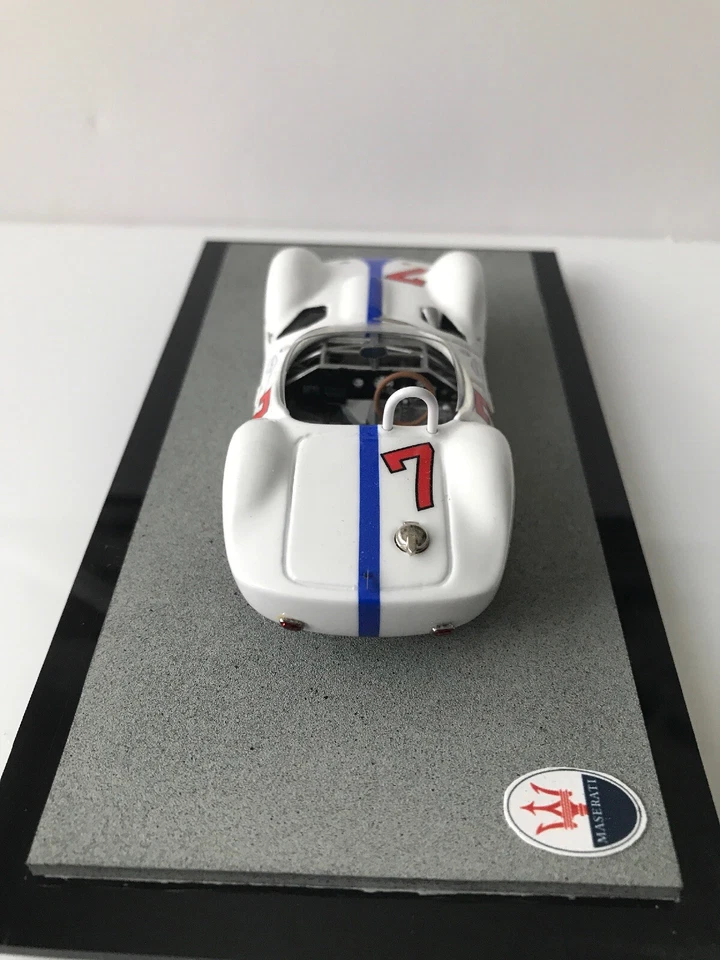Modelo de resina hecho a mano a escala 1/43.  Maserati Birdcage Type 66 1956, Cuba, S. Moss Foto 4 de 4