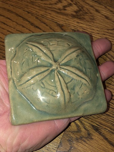 Two Vintage 4” Emerald Green Ceramic Tile Sand Dollars Bathroom Decor Wall Art - Picture 14 of 22