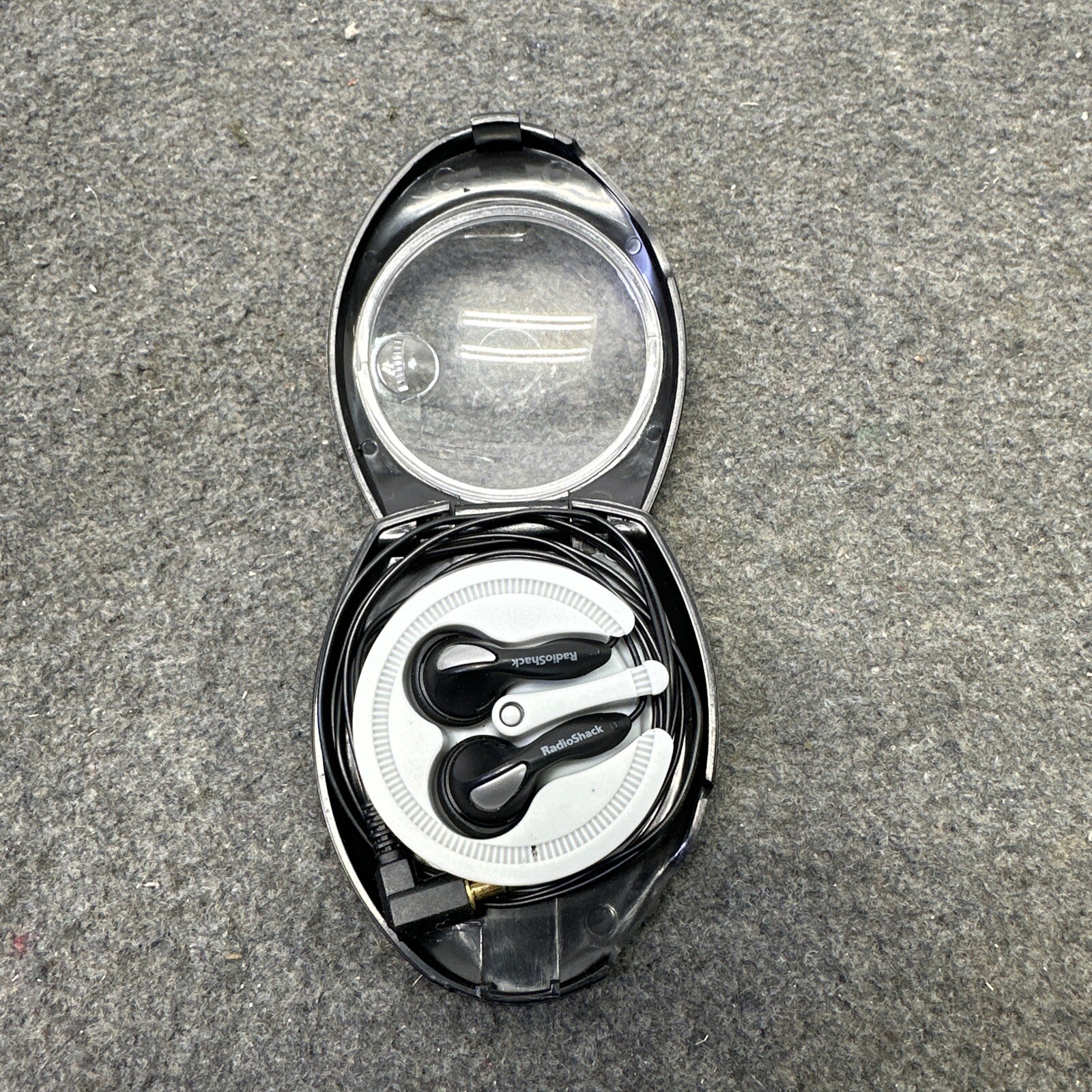 RadioShack Stereo In-Ear Earbuds With Windup Case 33-1170