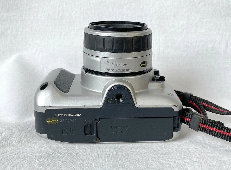 尼康 PRONEA S APS 测距仪相机带颈带。 — 第 4/4 张图片