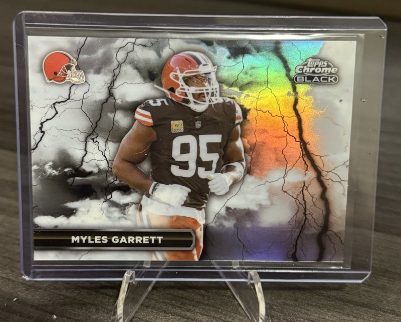 Topps Chrome Black 2025 Myles Garrett Black Lightning SSP! 🔥 