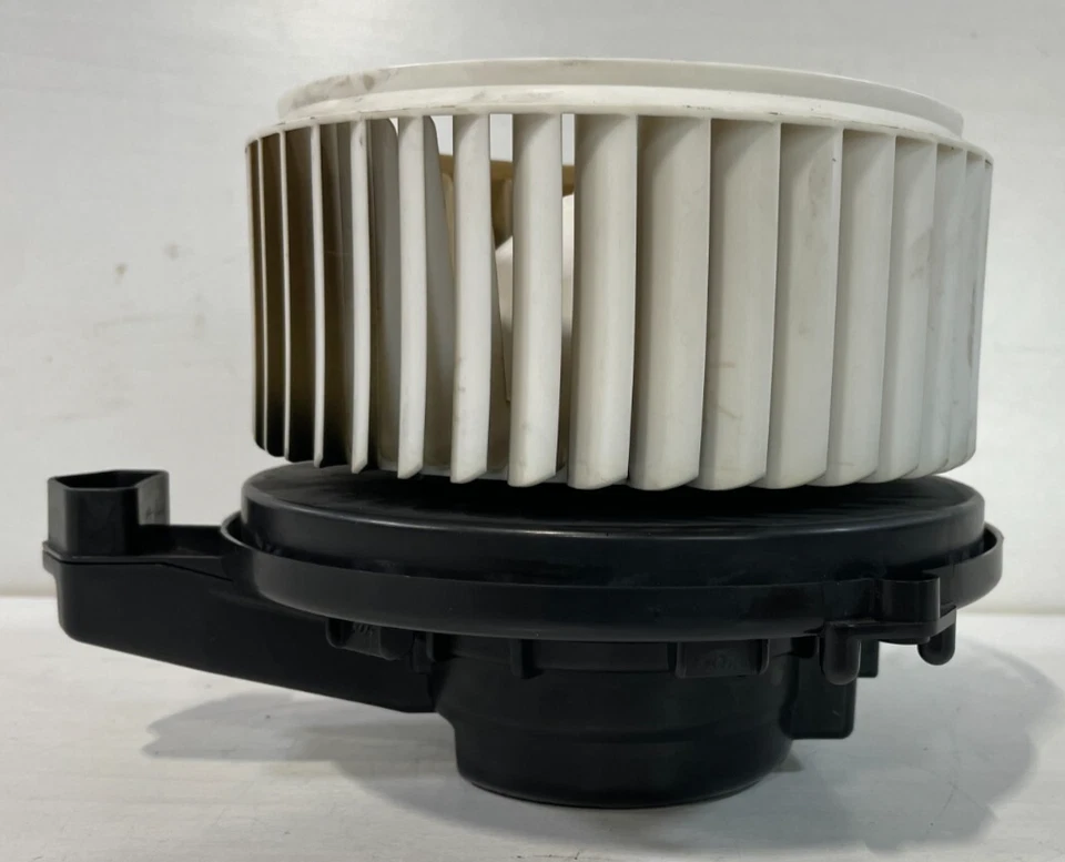 2018 - 2022 HONDA ACCORD A/C AC HEATER BLOWER W/ FAN MOTOR 79310-TVA-A02 # 90209 - Image 2 of 4