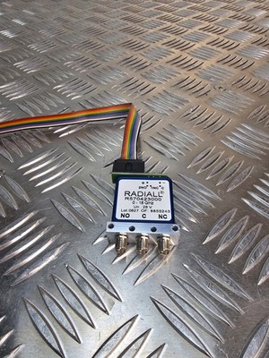 Radiall R585423400 RF Coaxial Switch 0-18 GHz SMA