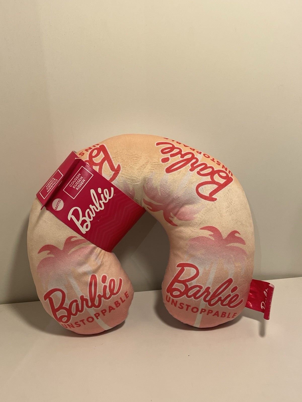Coussin de voyage Barbie idéal pour les trajets en voiture et vacances en avion