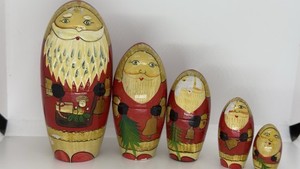 Vintage Russian Santa Nesting Dolls Set Of Five 5 Chippy Paint