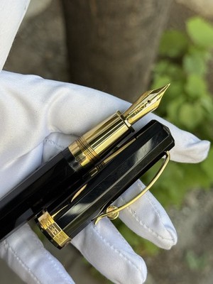 Omas The Paragon Fountain Pen New Style Gold Nib 18k M Made in Italy Genuine !
