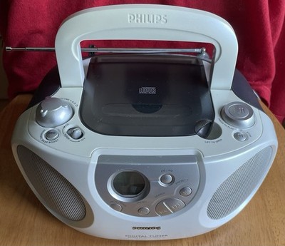 Philips AZ3012 AM/FM  Radio CD Digital Tuner Sound Machine Dynamic Bass Boost