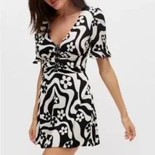 Urban Outfitters Bl Aritha Hook & Eye Black Cream Groovy Floral Mini Dress sz M