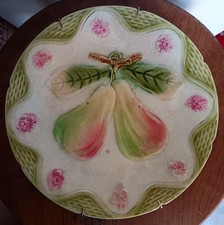 Ancienne jolie assiette en barbotine décor aux poires - Orchies? C88