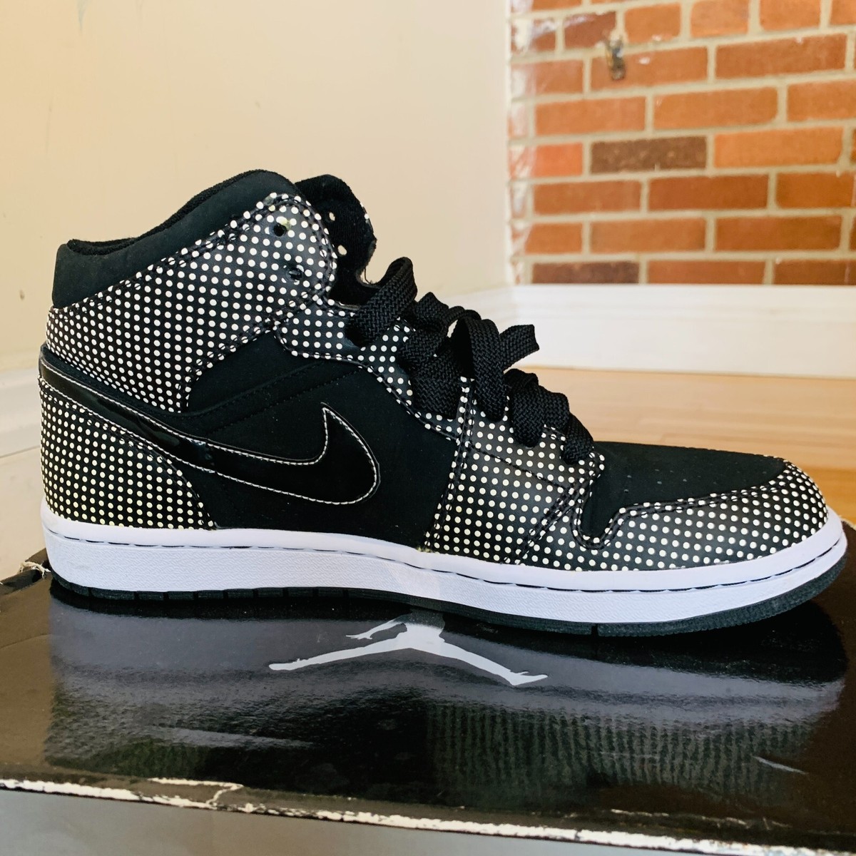 Nike Jordan 1 Retro Polka Dot Black White 136065-011 Size