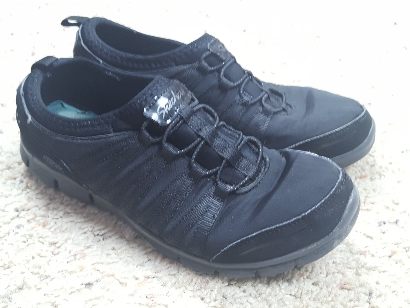 skechers black walking shoes