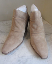 NIB Vince Camuto Ainsley Tortilla Silky Suede Block Heel Booties Women's 9.5 M