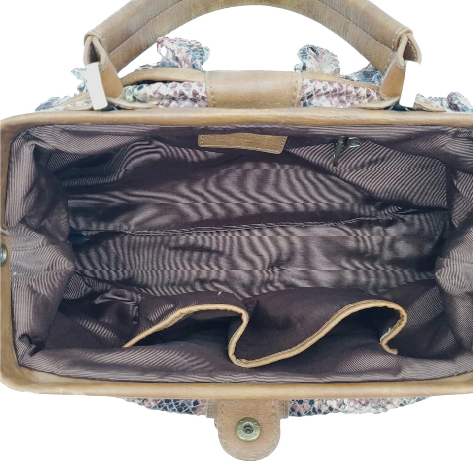 Rare Hard to Find Vintage Jessica Simpson faux python purse. Great condition - Image 4 of 4