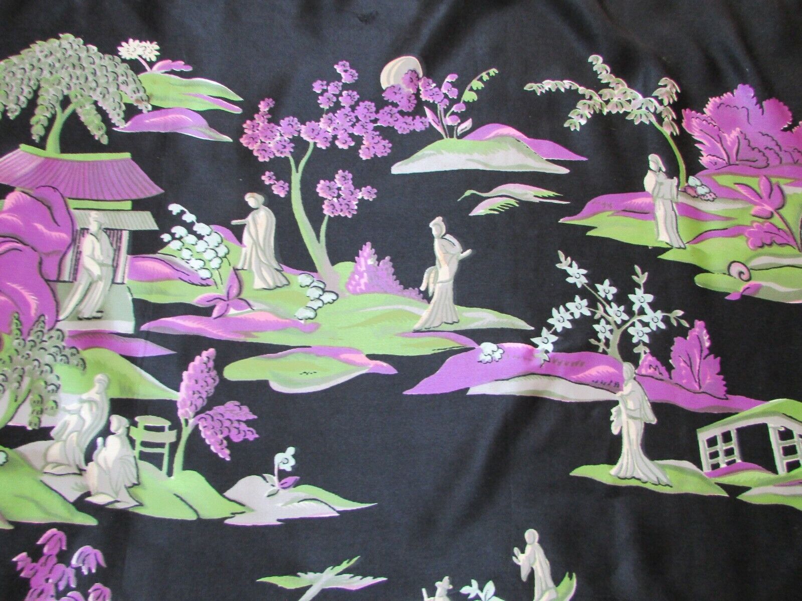 VTG 1950's Glentex Purple Pagoda Asian Chinoiserie Silk Scarf 34\