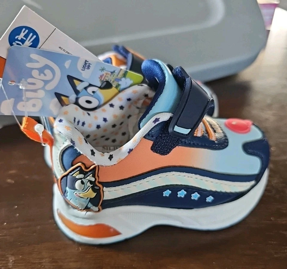 Toddler Boys Bluey&Bingo Light Up Sneakers Multicolor Size 6T - Image 4 of 4