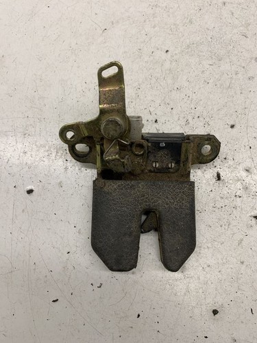 Volkswagen PASSAT B5 1999 Schloss Heckklappe Kofferraumdeckel 3B5827505 DRA12645