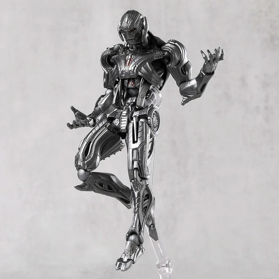 Figurine Ultron Revoltech 17cm : Modèle de Collection Marvel Original