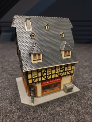 FALLER HO B-938 Half-Timbered House With toy Store Shop Fully Assembled 