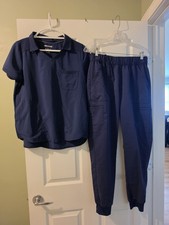 Womens Sz SMALL Scrub Set 2 Tops, 3 Bottoms