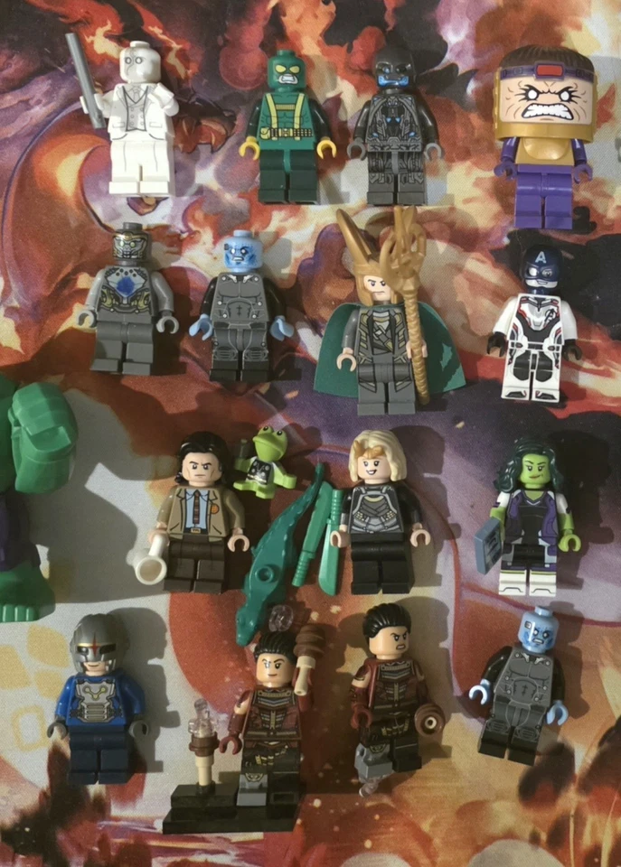 Lote de 32 minifiguras LEGO Marvel Superhero Series con accesorios Foto 2 de 4
