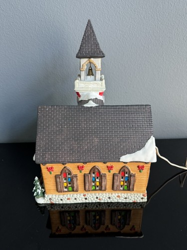 VTG Holiday Traditions Lighted Christmas Village Church Original Box 11" Works - Picture 11 of 17