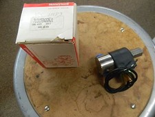 HONEYWELL 713155N2GNJ1 VALVE  120V - 60 Hz  10 Watts