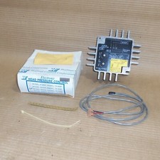 NEW HOFFMAN CONTROLS 824AA HEAD PRESSURE CONTROLLER 240VAC 10AMP SERIES 800