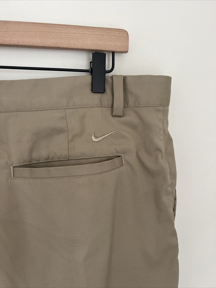 Nike Golf Tour Performance DriFit Men's Shorts Size 38 Khaki 10.5 Inch