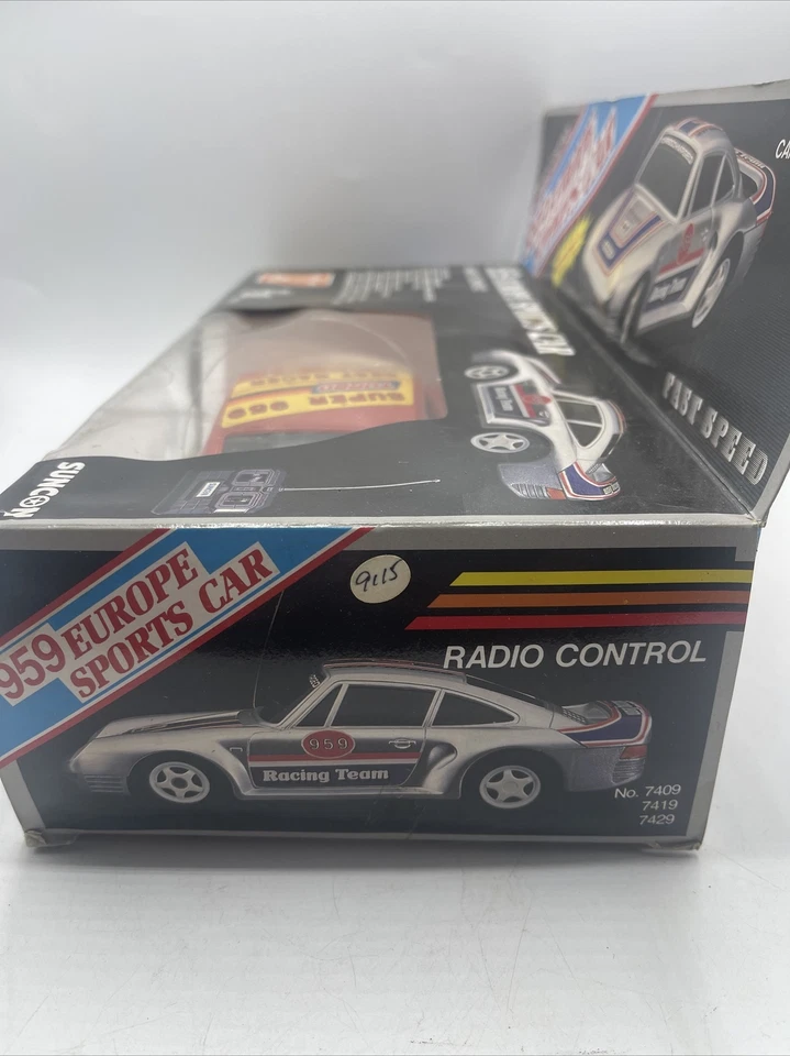 PORSCHE 959 WHITE SUNCON RED Car * Radio Control * Scale 1/18 Hong Kong - Image 4 of 4
