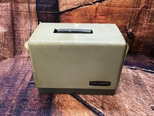 ELMO F-120 REGULAR 8MM FILM PROJECTOR W CASE Powers Up - Picture 2 of 4