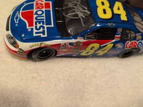 2004 New NASCAR #84 Kyle Busch Autographed Carquest NASCAR 1/24 Diecast Chevy.By - Picture 2 of 12