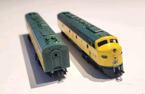 Con-Cor N Scale EMD E-8 A&B Unit Chicago & Northwestern #5008 A Powered, B Dummy - Picture 3 of 10