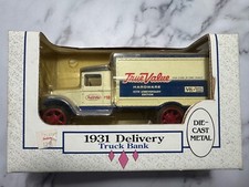 ERTL 1931 Hawkeye True Value Delivery Truck Bank  key 1:34 10th Anniversary