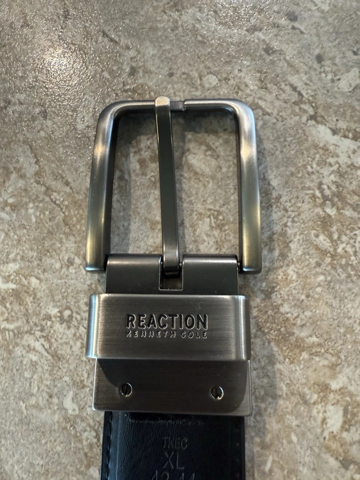 Cinturón de cuero reversible Kenneth Cole Reaction XL para hombre talla 42-44 negro/marrón Foto 2 de 4