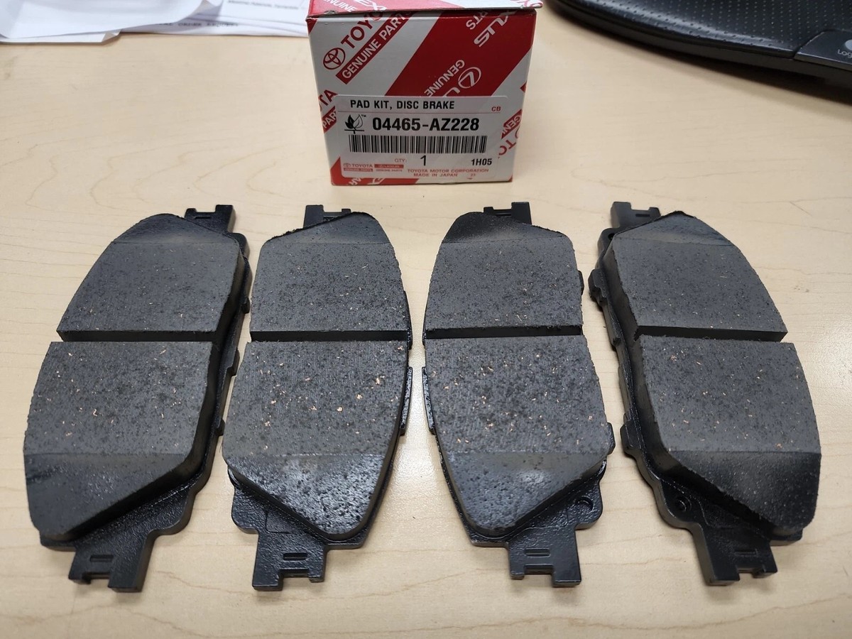 2019-2022 Toyota Corolla Front Brake Pads Ceramic 04465-AZ328 2020