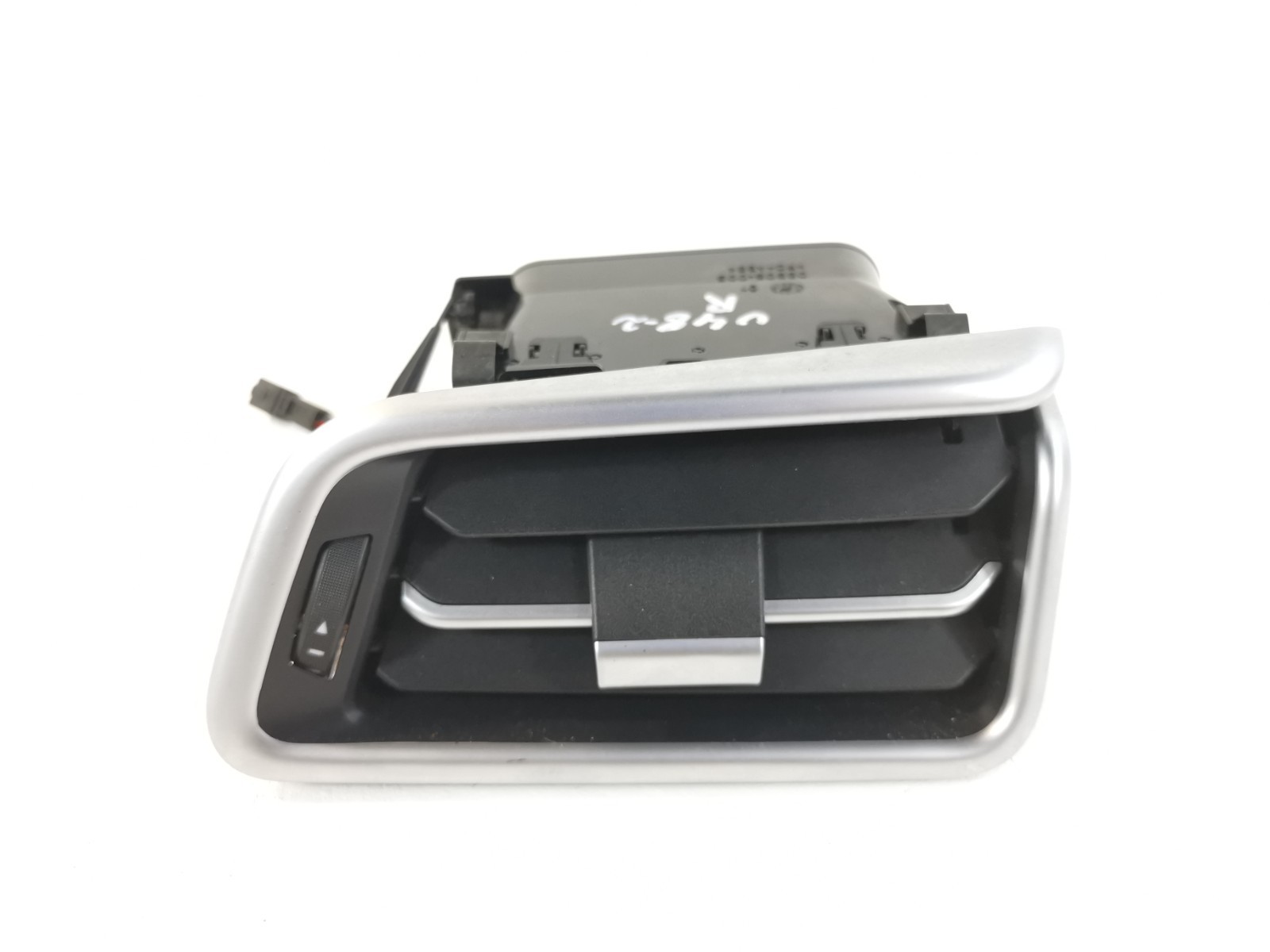 Maserati Ghibli S Q4 2014 Right Air vent P/N 6700190610