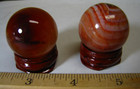 44g 1.25in 42g 1.26in CARNELIAN SARDONYX SPHERES W/WOOD HOLDERS MADAGASCAR #313 — photo 7