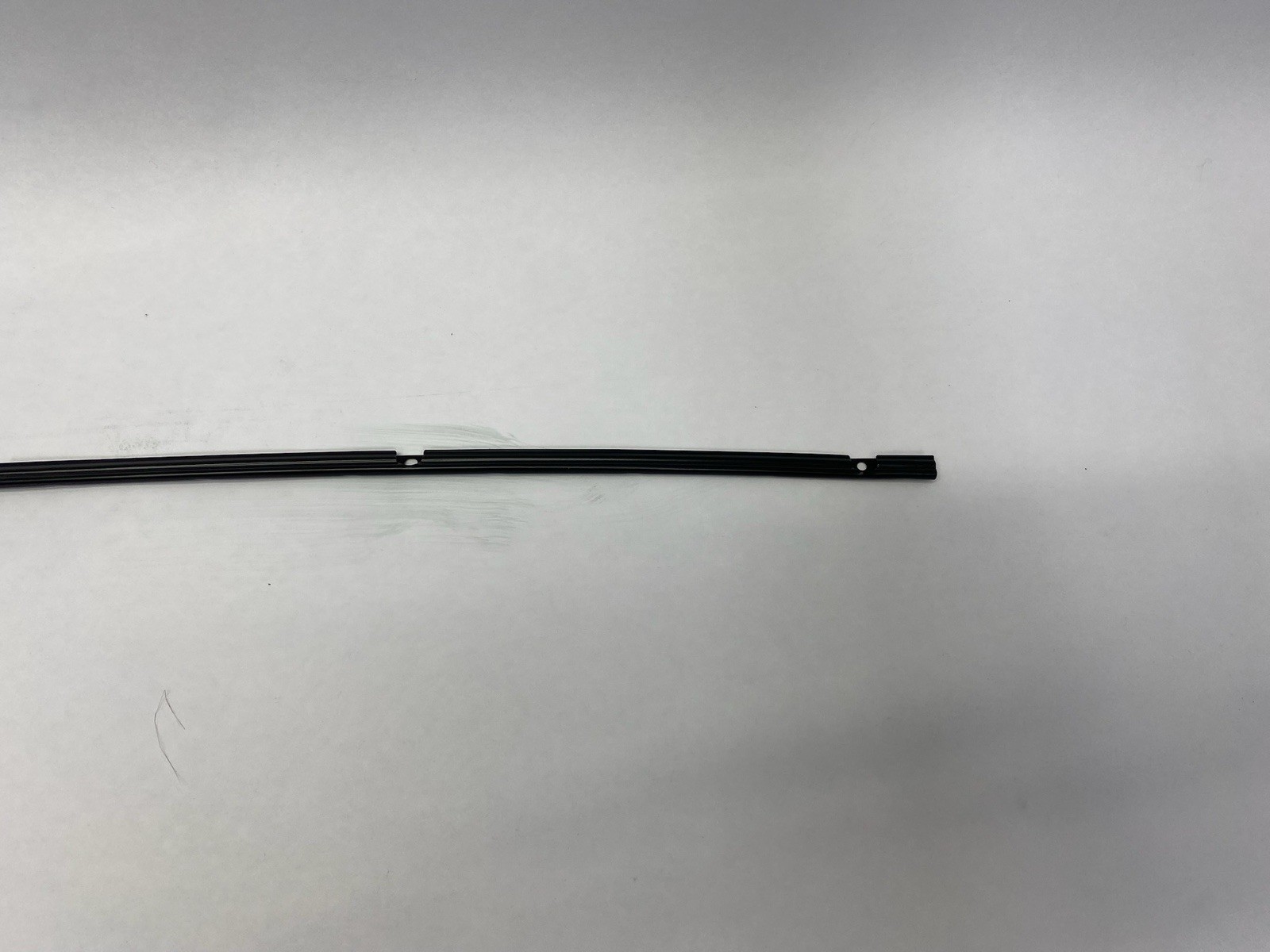 2015-2020 Bentley Bentayga Passenger Front Windshield Clamp Strip 36A 845 454